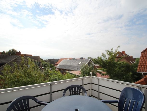 Ferienwohnung Tag am Strand – großer Südbalkon mit Balkonmöbeln