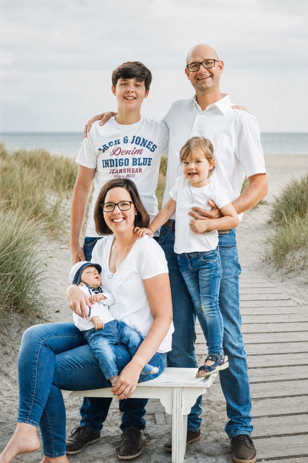 Familie Knöss an den Dünen von Norddeich, Ihre persönlichen Gastgeber